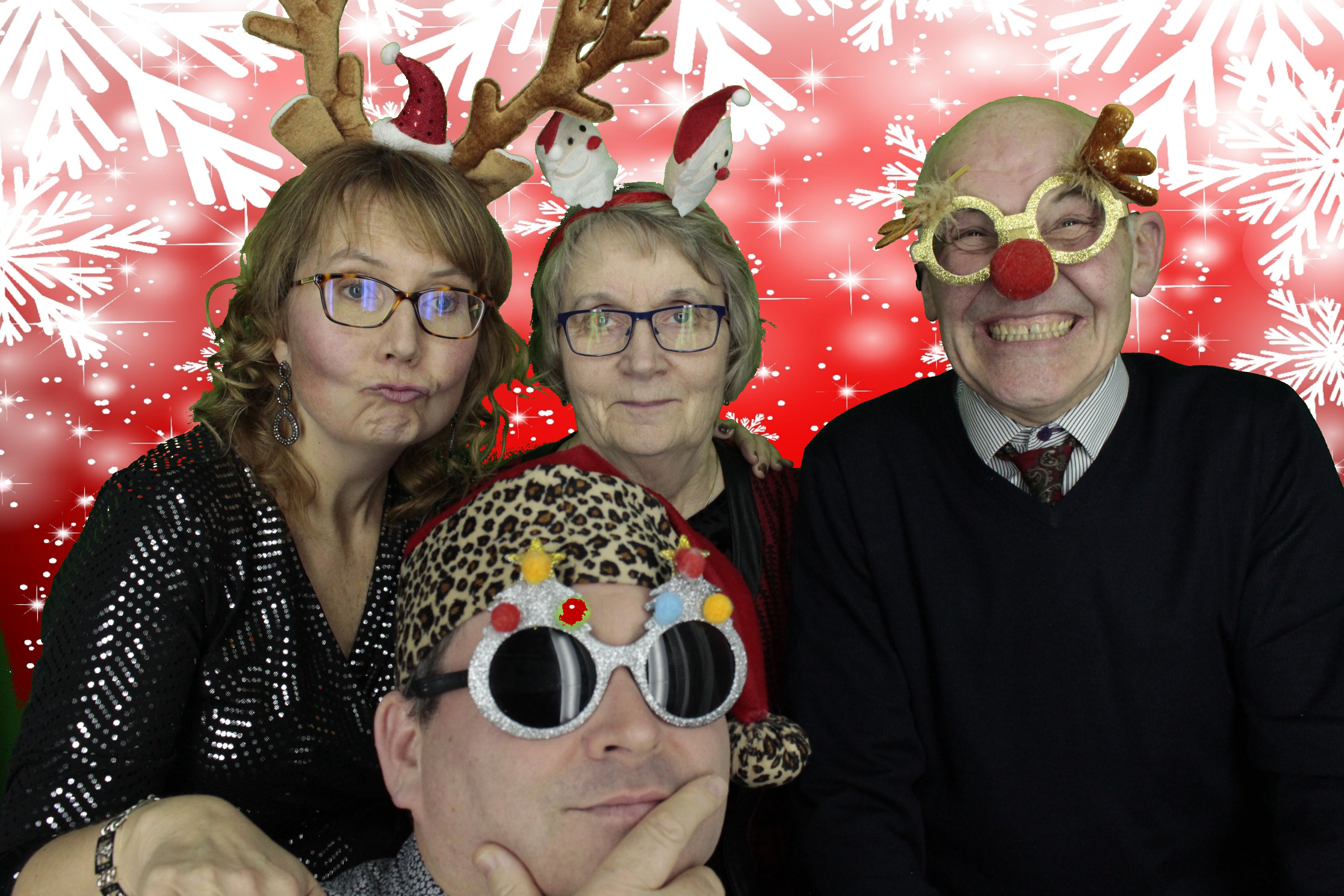 Silvermere Christmas Party | View more photos from the event at gallery.myphotoboothexperience.co.uk/u/MyPhotoBoothExperienceLtd/Silvermere-Christmas-Party-3